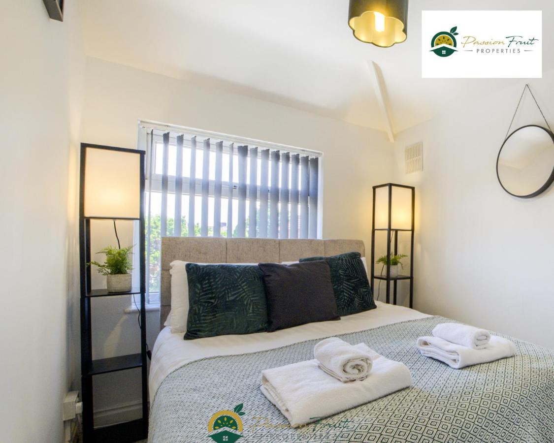 3 Bedroom Coventry House By Passionfruitproperties With Free Wi-Fi, Large Garden And Driveway - 52Nrc Екстериор снимка