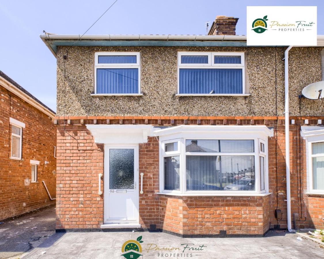 3 Bedroom Coventry House By Passionfruitproperties With Free Wi-Fi, Large Garden And Driveway - 52Nrc Екстериор снимка