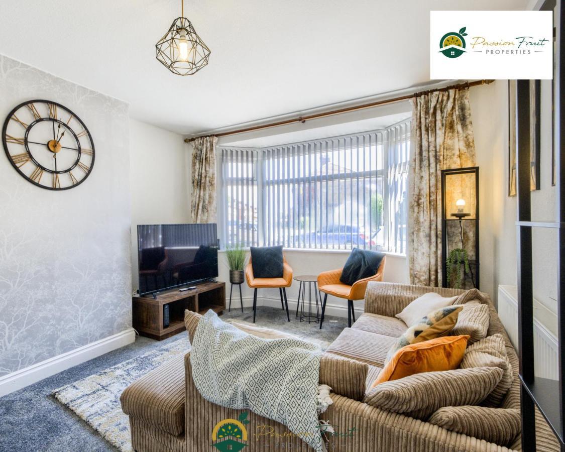 3 Bedroom Coventry House By Passionfruitproperties With Free Wi-Fi, Large Garden And Driveway - 52Nrc Екстериор снимка