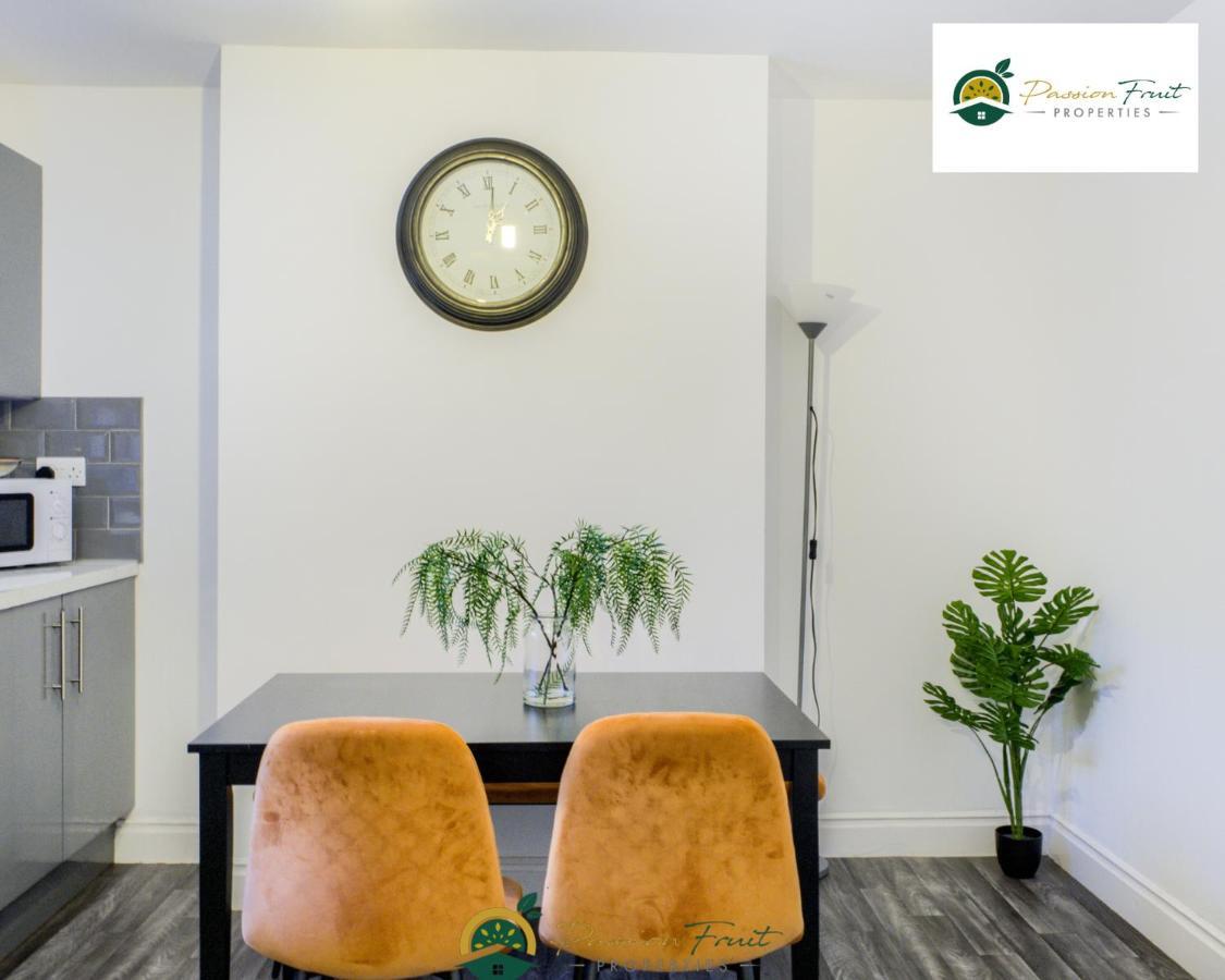 3 Bedroom Coventry House By Passionfruitproperties With Free Wi-Fi, Large Garden And Driveway - 52Nrc Екстериор снимка