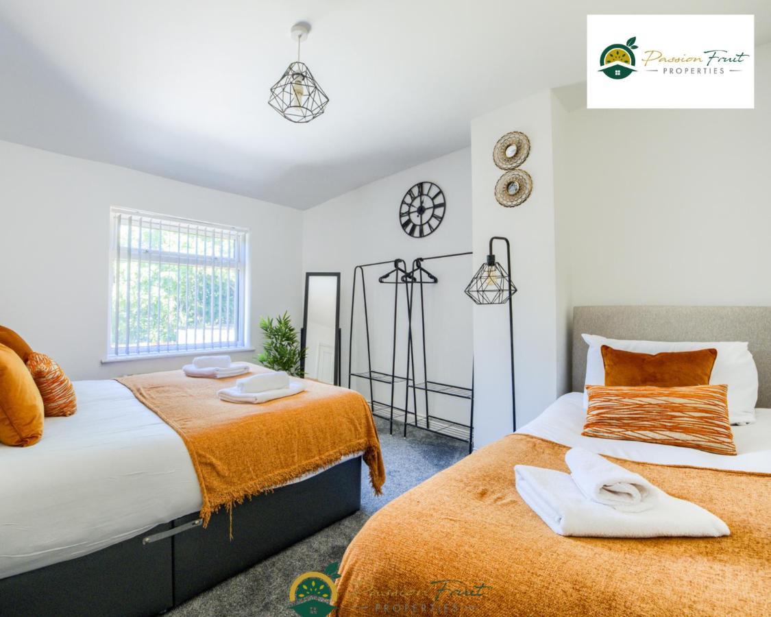 3 Bedroom Coventry House By Passionfruitproperties With Free Wi-Fi, Large Garden And Driveway - 52Nrc Екстериор снимка