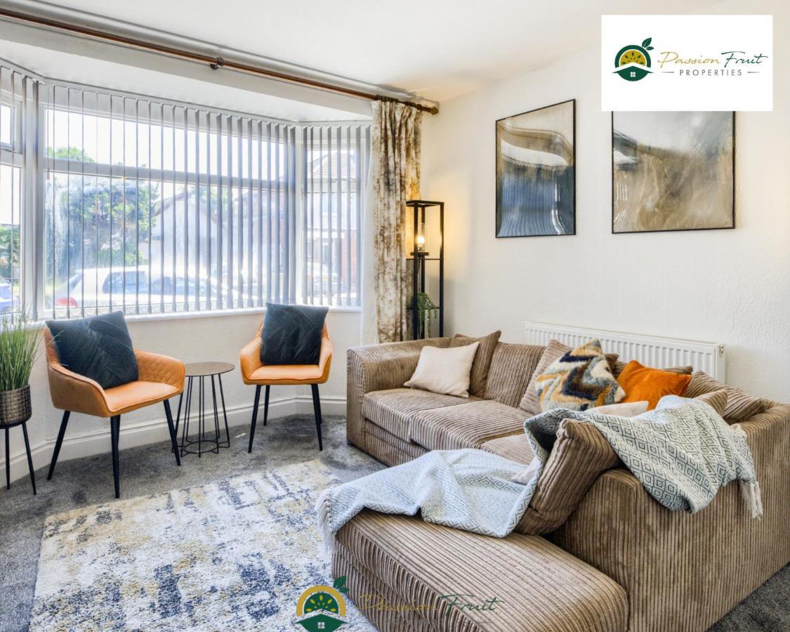 3 Bedroom Coventry House By Passionfruitproperties With Free Wi-Fi, Large Garden And Driveway - 52Nrc Екстериор снимка